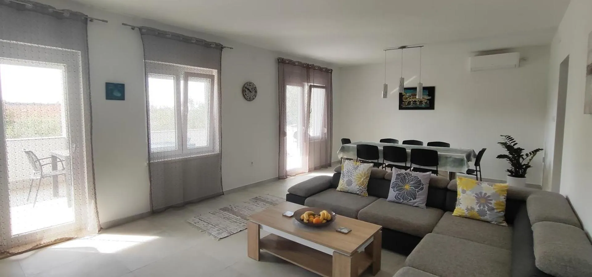 Apartman Emily, 6 plus 2 guests Pula