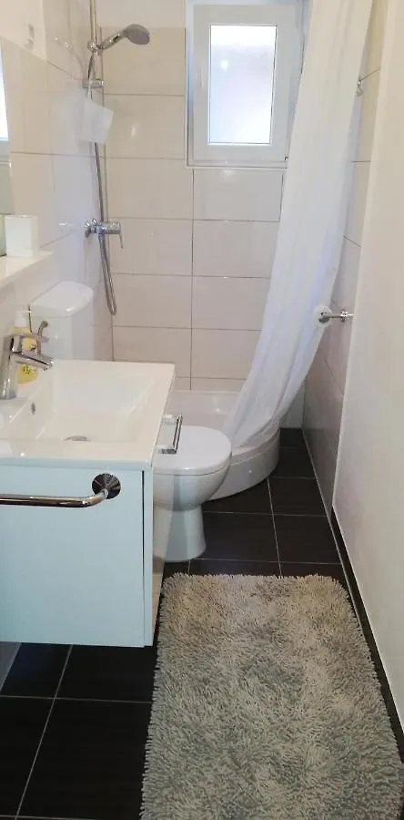 Апартаменты Apartman Emily, 6 Plus 2 Guests, Newly Refurbished Пула